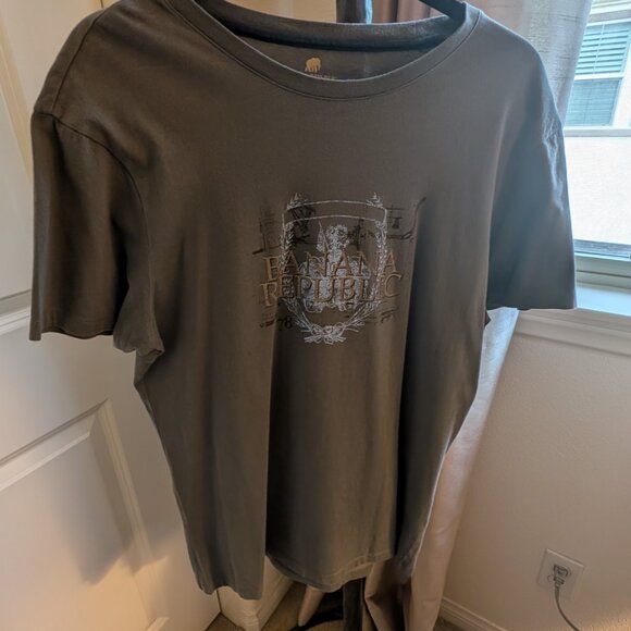 Banana Republic Graphic Tee - Picture 2 of 7